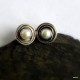 26. Kolczyki srebrne z perłą