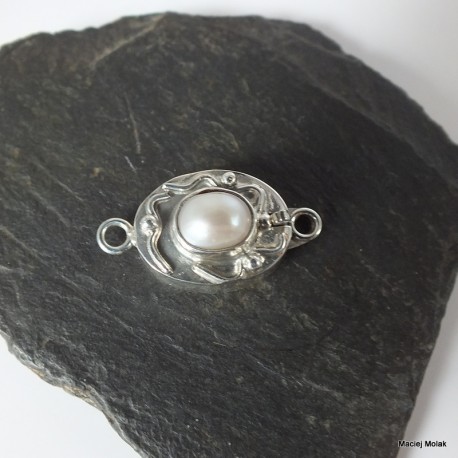 204. Srebrne zapięcie do pereł