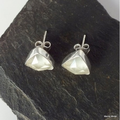 364. Kolczyki srebrne z kryształem górskim
