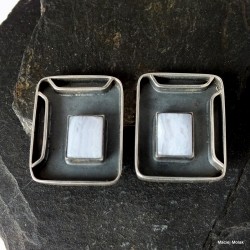 236. Klipsy srebrne z chalcedonem