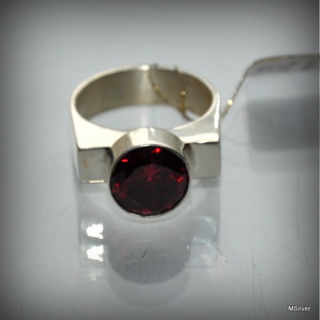 Srebrny pierścionek - sygnet "czerwone wino"