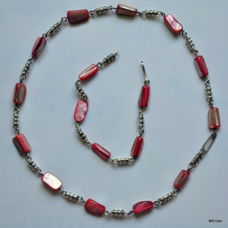 Srebrna bransoletka z czerwoną masą perłową